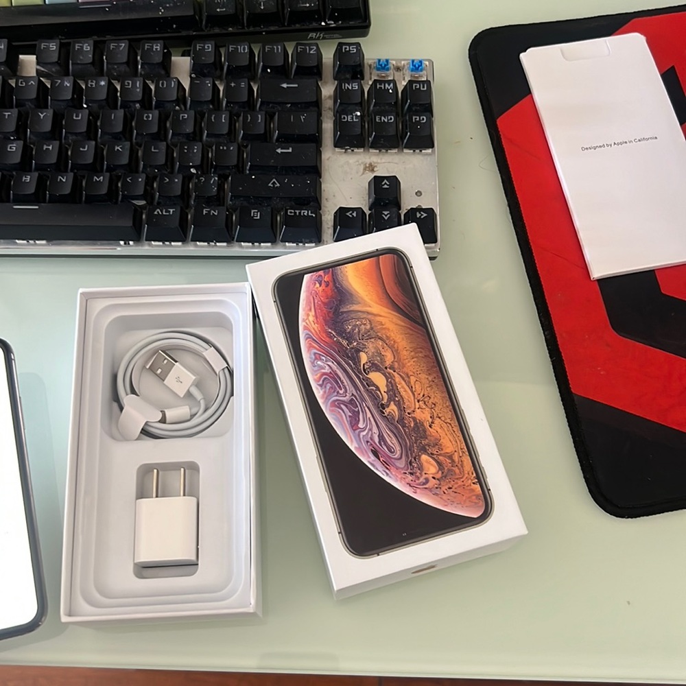 Brand new iPhone XS 64 Gb gold
